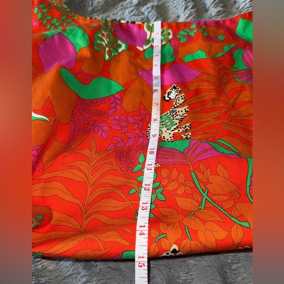 Vibrant Cabi Reversible Sling Bag EUC - Picture 3 of 9